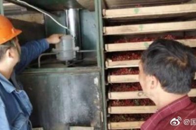 鳳縣供電公司義務(wù)花椒種植戶漏電保護器、室內(nèi)線路等用電設(shè)備