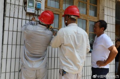 西洞庭供電公司開展配電線路設(shè)備特巡、帶電作業(yè)、紅外測溫、主動搶修等工作