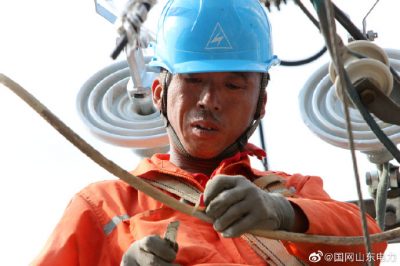 10千伏永吉線開(kāi)展秋季線路大檢修工作
