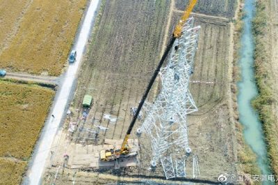 220千伏昭關至巢湖線路進行改造施工