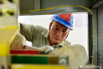 及時(shí)新建電力配套設(shè)施，服務(wù)居民用電