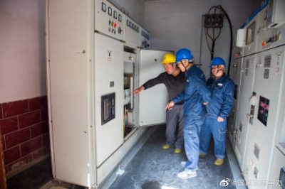 全力以赴確?！皯?zhàn)時高考”用電