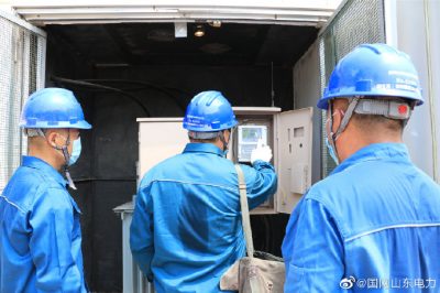 國網(wǎng)東阿縣供電公司重點(diǎn)巡視配電室、開閉所配備的排水泵、發(fā)電機(jī)等設(shè)備