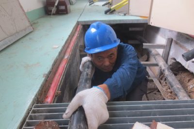 對10千伏開關柜的一次設備、二次設備敷設電纜