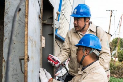 對(duì)轄區(qū)內(nèi)用電線路進(jìn)行檢查，試跳漏電保護(hù)器