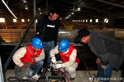 宣傳安全用電知識，現(xiàn)場講解漏電保護器、插座等常識