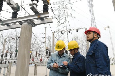在雨雪大風(fēng)等特殊天氣，對(duì)設(shè)備、線路加強(qiáng)巡視監(jiān)督
